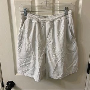 Men’s LuluLemon Shorts 9”